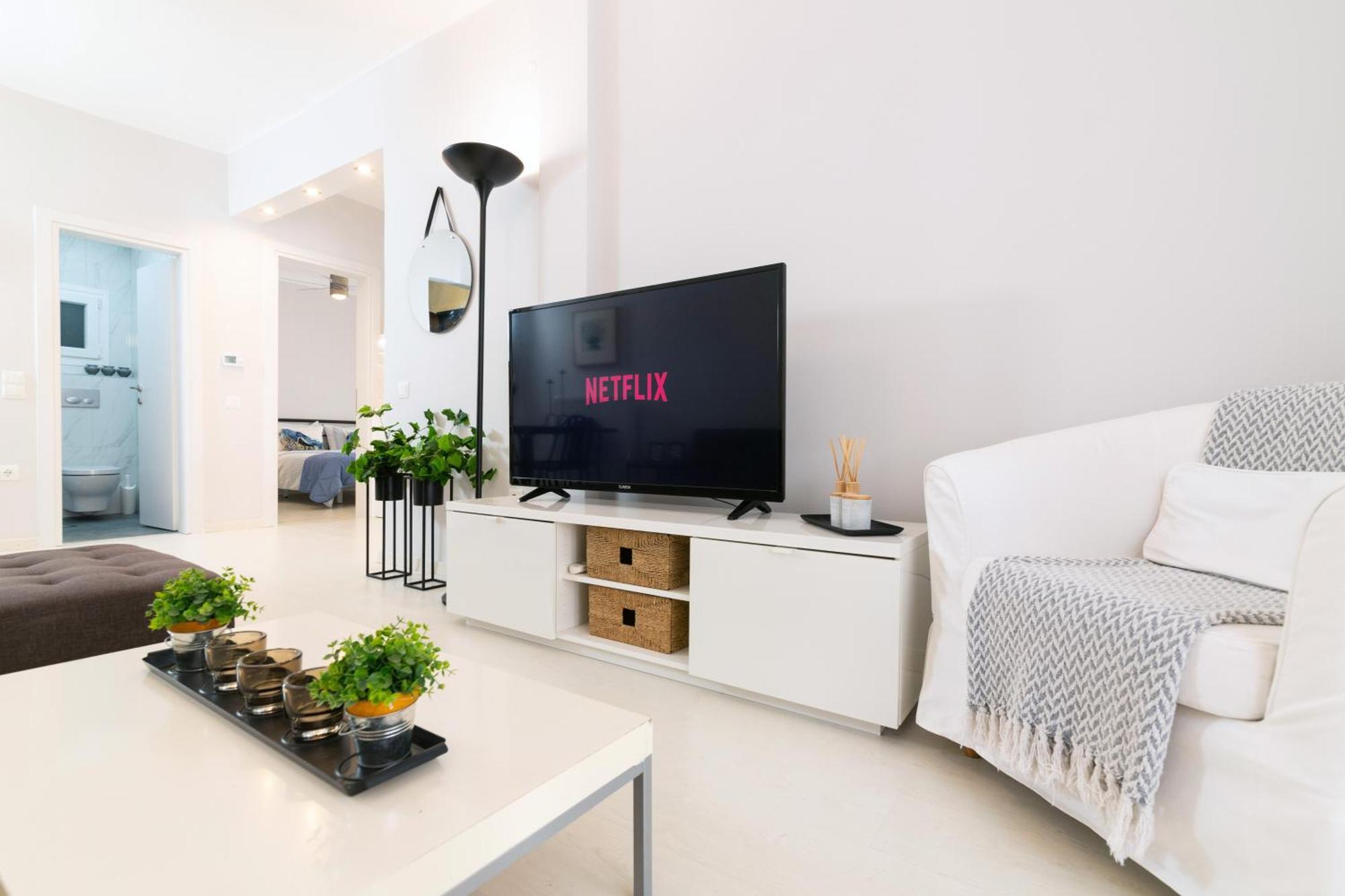 F & B Collection - 2 Bedroom Flat *