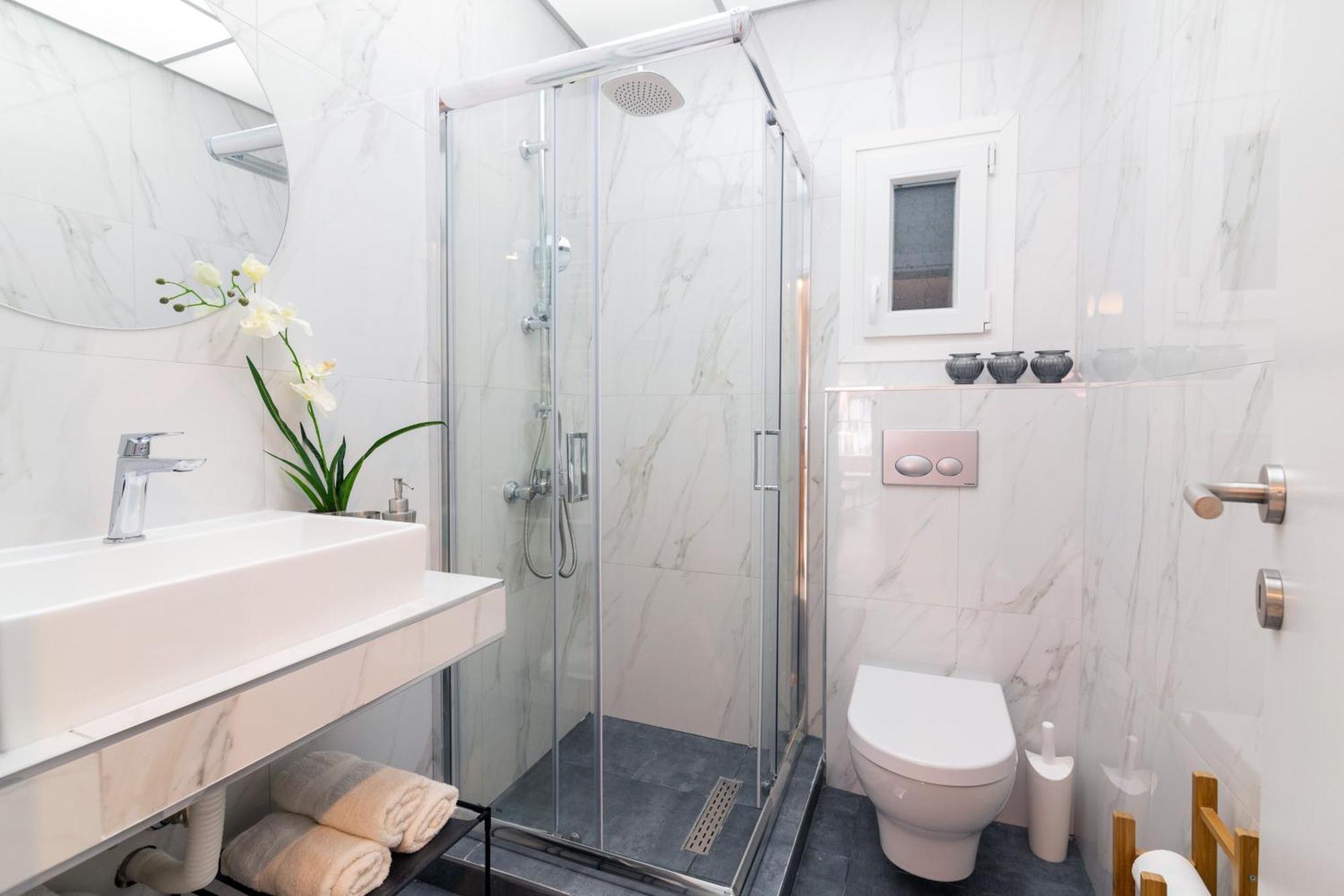 F & B Collection - 2 Bedroom Flat * Thessaloniki